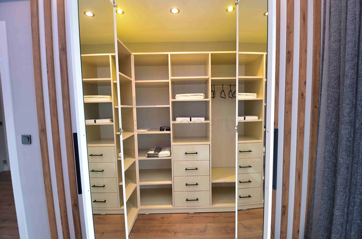 فيلا واسعة 4 + 1 في كيمير-منطقة أنطاليا 