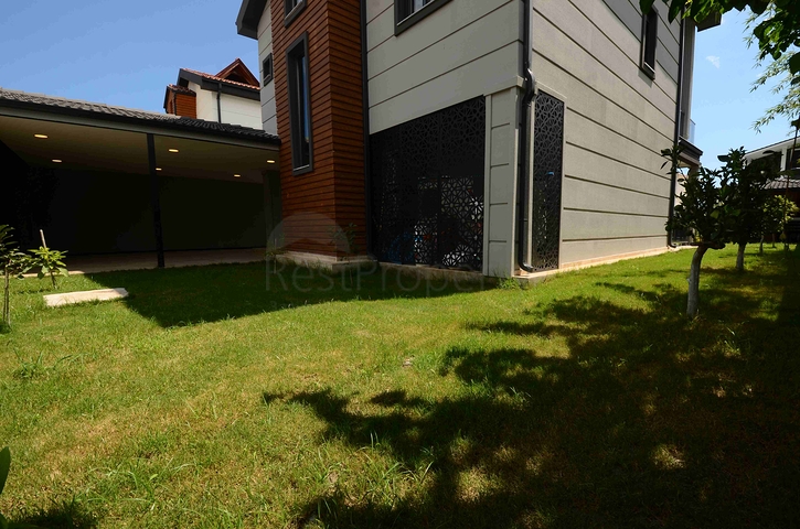 فيلا واسعة 4 + 1 في كيمير-منطقة أنطاليا 