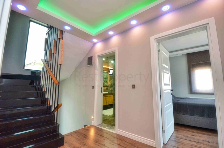 فيلا واسعة 4 + 1 في كيمير-منطقة أنطاليا 