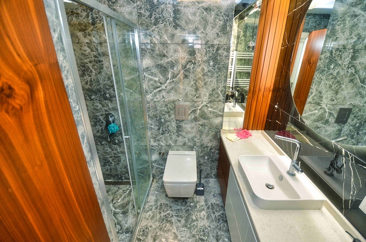 شقة فسيحة 4 + 1 في أونكالي - حي أنطاليا 