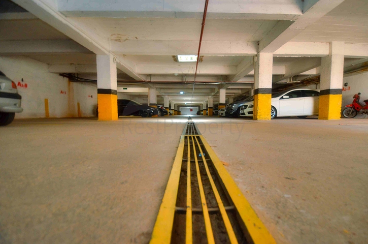 شقة فسيحة 4 + 1 في أونكالي - حي أنطاليا 