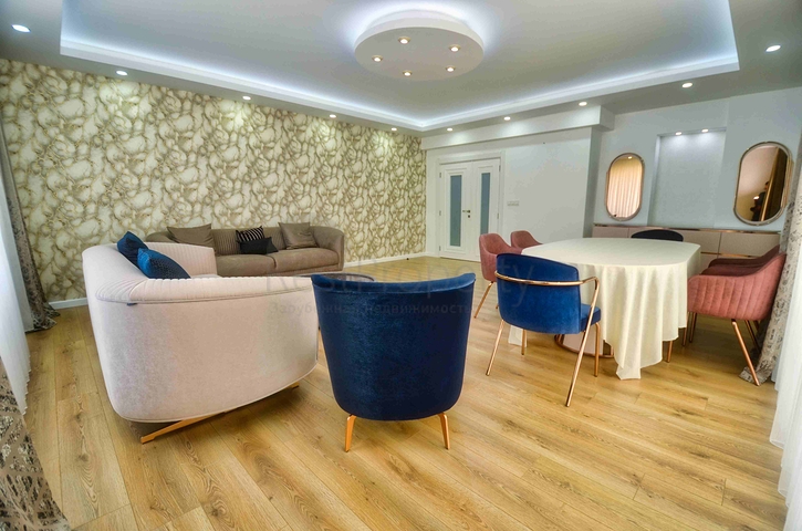 شقة فسيحة 4 + 1 في أونكالي - حي أنطاليا 