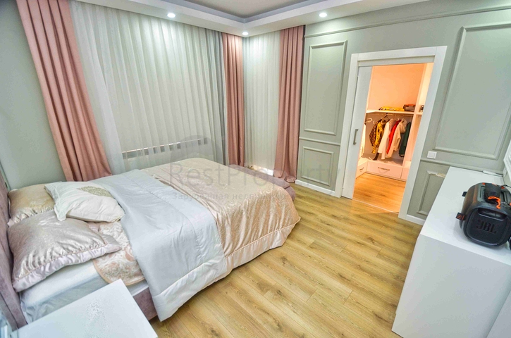 شقة فسيحة 4 + 1 في أونكالي - حي أنطاليا 