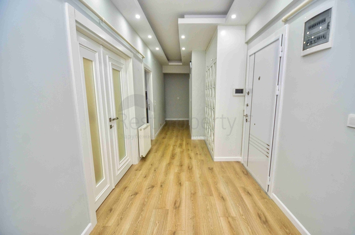 شقة فسيحة 4 + 1 في أونكالي - حي أنطاليا 