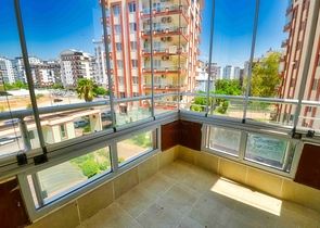 شقة فسيحة 4 + 1 في أونكالي - حي أنطاليا 