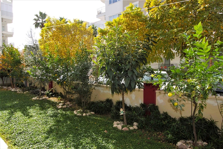 شقة 2 + 1 مع أثاث في هورما كونيالتي