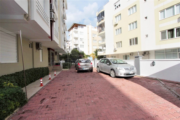 شقة 2 + 1 مع أثاث في هورما كونيالتي