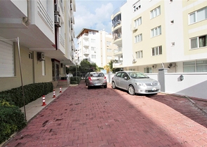 شقة 2 + 1 مع أثاث في هورما كونيالتي