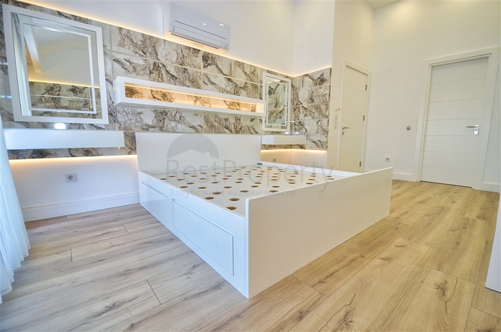 شقة 4+1 في حي أنكالي-أنطاليا 