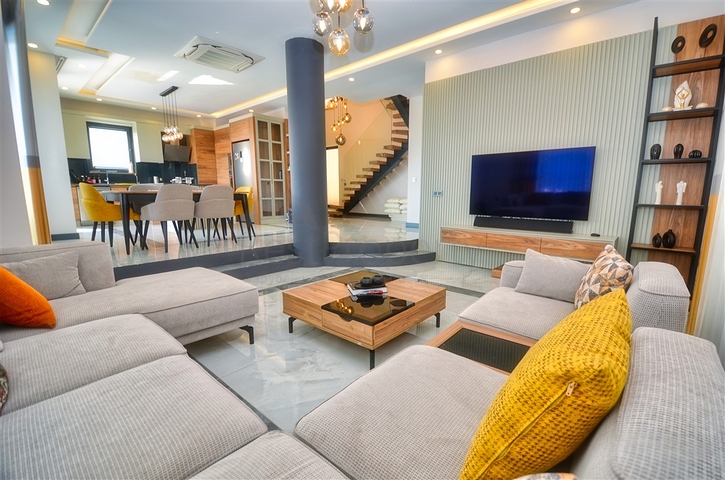 فيلا 3+1 في منطقة دوشيميالتي-أنطاليا 