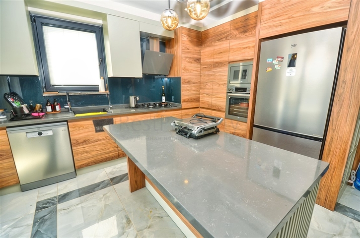 فيلا 3+1 في منطقة دوشيميالتي-أنطاليا 