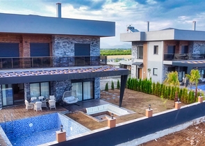 فيلا 3+1 في منطقة دوشيميالتي-أنطاليا 