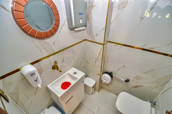 المباني التجارية في منطقة توروس أنطاليا الصغيرة للبيع 