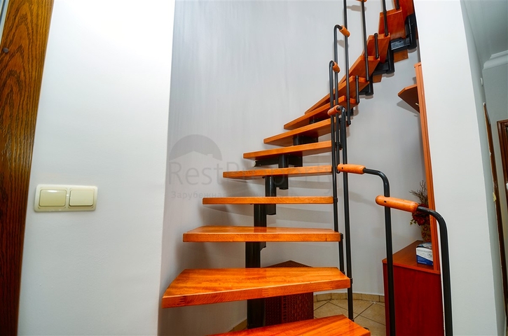 شقة دوبلكس 4 + 1 في وسط مدينة أنطاليا