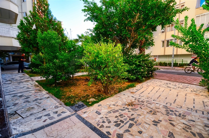 شقة دوبلكس 4 + 1 في وسط مدينة أنطاليا