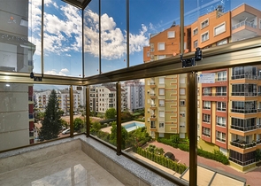 شقق 4+1 في كونيالتي-منطقة أنطاليا