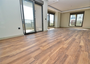 شقق 4+1 في كونيالتي-منطقة أنطاليا