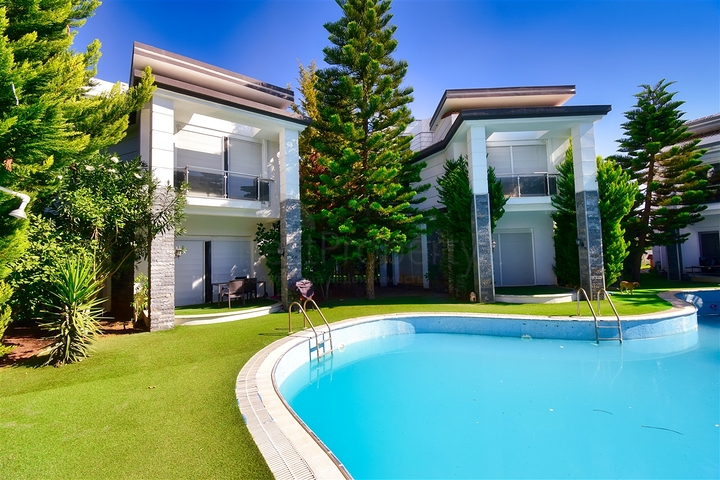 فلل 4 + 1 في جوزيلوبا - حي أنطاليا