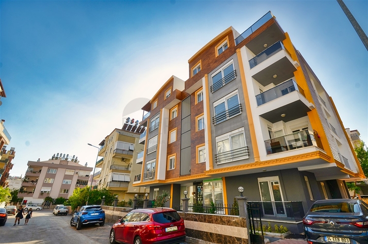 شقق بتصميم 2 + 1 في منطقة توروس - أنطاليا الصغيرة