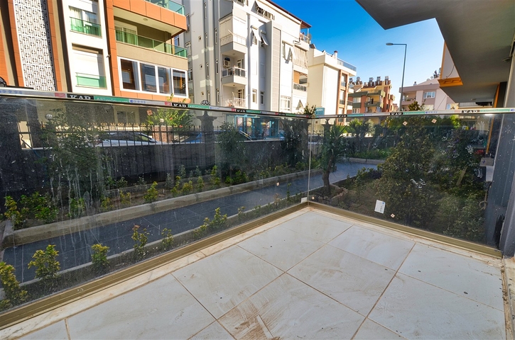 شقق بتصميم 2 + 1 في منطقة توروس - أنطاليا الصغيرة