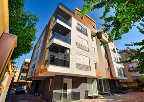 شقق بتصميم 2 + 1 في منطقة توروس - أنطاليا الصغيرة