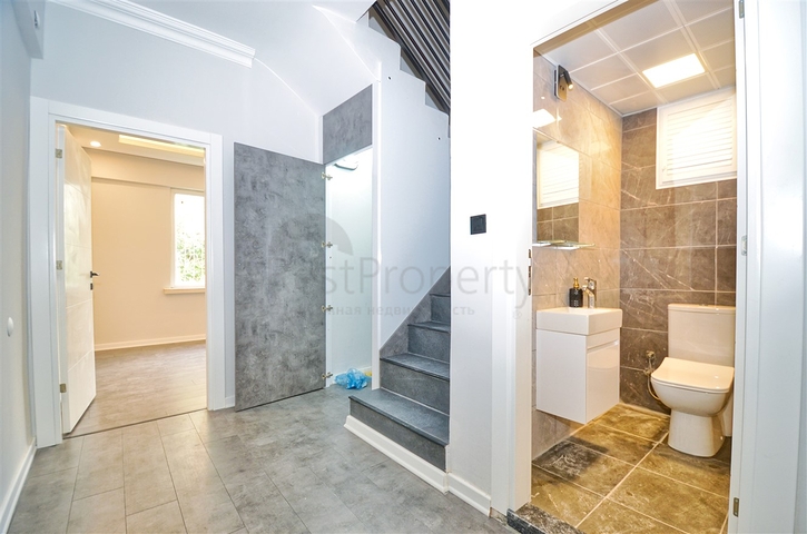 شقة دوبلكس 3 + 1 في حي تشيباشي - أنطاليا