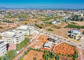 مشروع استثماري لفيلا 4 + 1 في منطقة دوشيميالتي-أنطاليا 