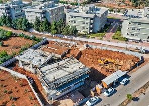 مشروع استثماري لفيلا 4 + 1 في منطقة دوشيميالتي-أنطاليا 