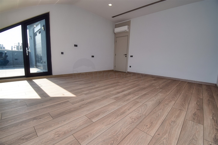 شقة دوبلكس 5 + 1 في أنكالي - حي أنطاليا