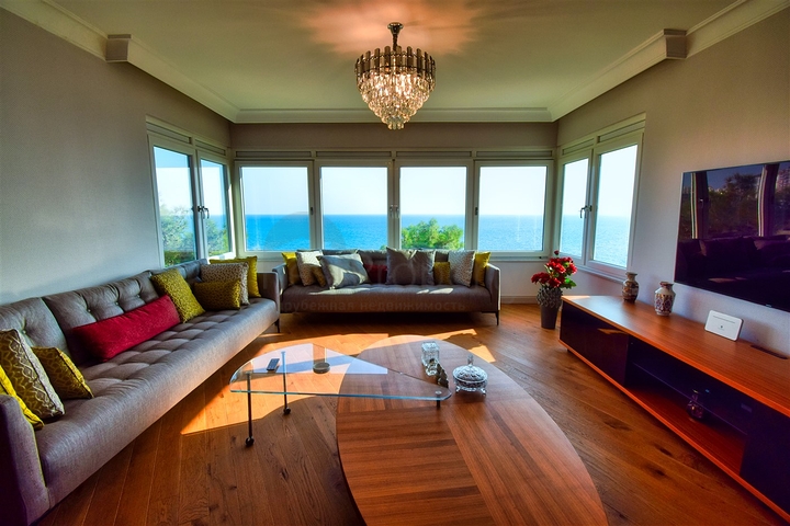 شقة 3+1 في حي شيرينالي-أنطاليا