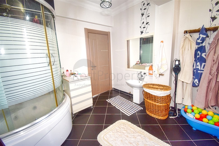 فيلا 4 + 2 في منطقة لارا أنطاليا