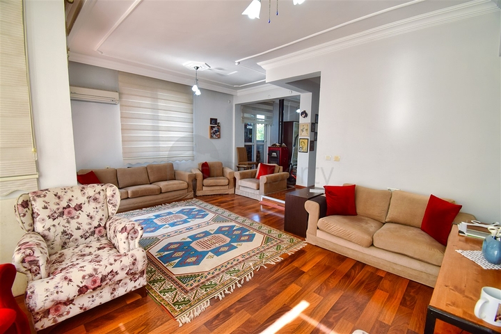 فيلا 4 + 2 في منطقة لارا أنطاليا