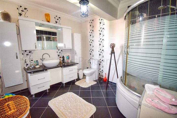 فيلا 4 + 2 في منطقة لارا أنطاليا