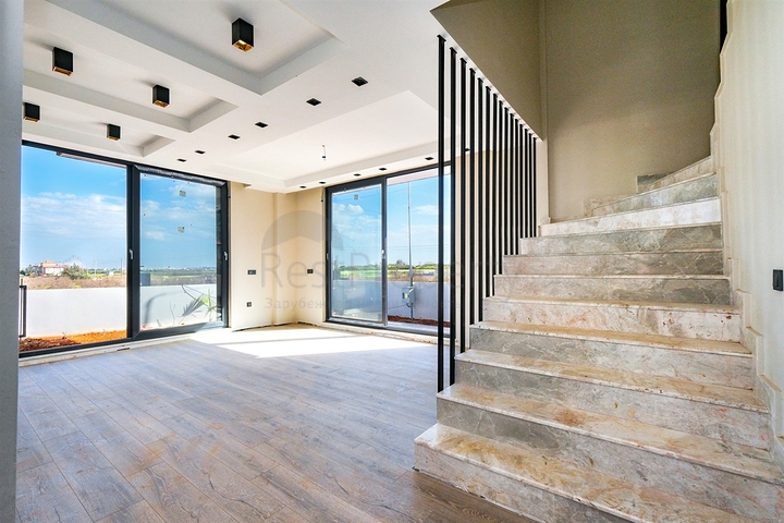 فلل 4 + 2 في دوشيمالتي-منطقة أنطاليا 