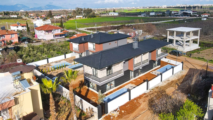 فلل 4 + 2 في دوشيمالتي-منطقة أنطاليا 