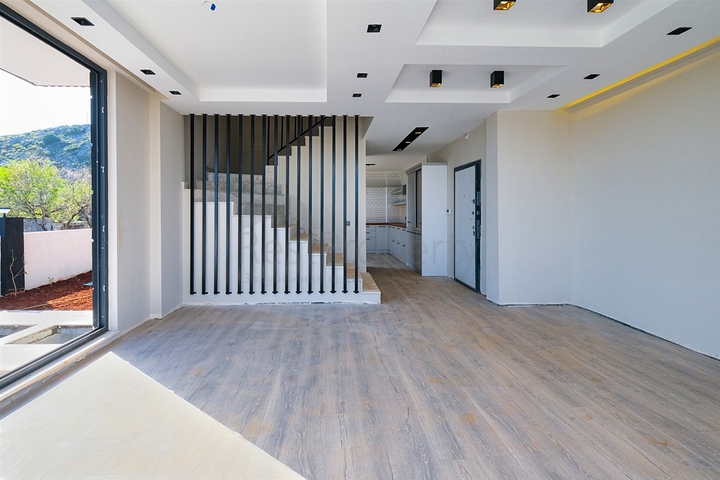 فلل 4 + 2 في دوشيمالتي-منطقة أنطاليا 