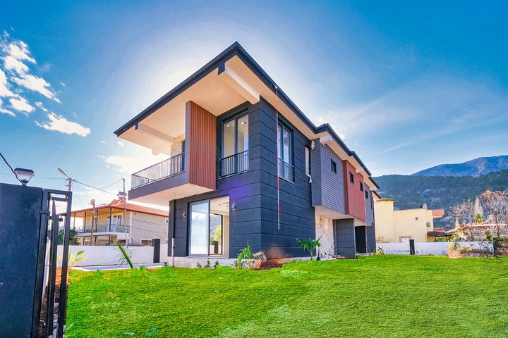 فلل 4 + 2 في دوشيمالتي-منطقة أنطاليا 