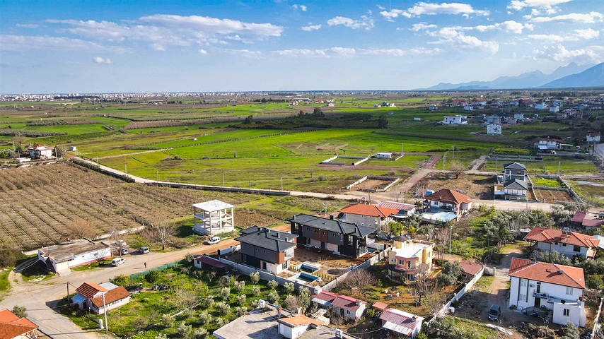 فلل 4 + 2 في دوشيمالتي-منطقة أنطاليا 