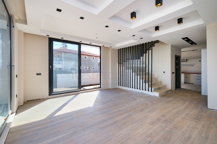 فلل 4 + 2 في دوشيمالتي-منطقة أنطاليا 