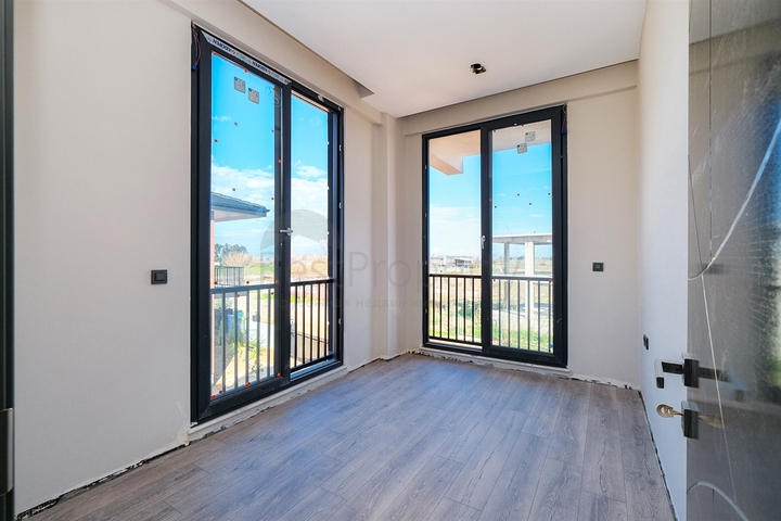 فلل 4 + 2 في دوشيمالتي-منطقة أنطاليا 