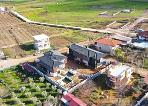 فلل 4 + 2 في دوشيمالتي-منطقة أنطاليا 