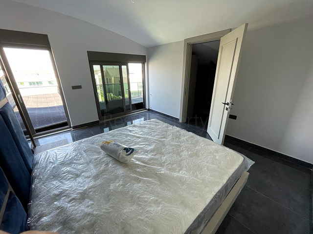 فيلا 4 + 1 في منطقة بيليك أنطاليا 