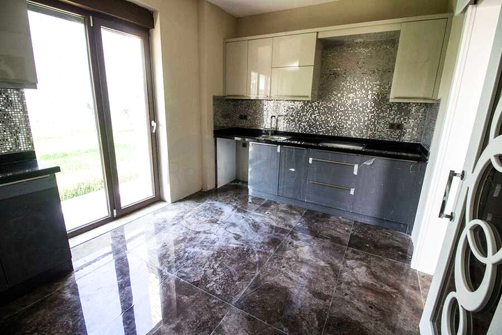 فيلا 3 + 1 في منطقة بيليك أنطاليا 