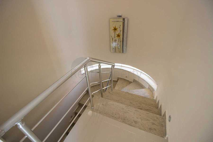 فيلا 4 + 1 في منطقة بيليك أنطاليا 