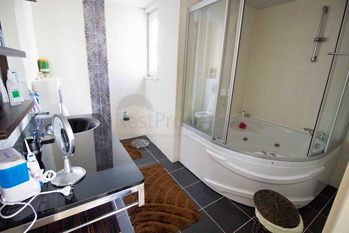 فيلا 4 + 1 في منطقة بيليك أنطاليا 