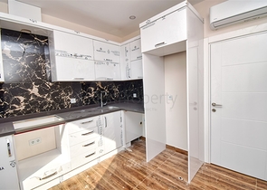 مشروع استثماري للبيع هو مبنى في منطقة التينتاس-أنطاليا