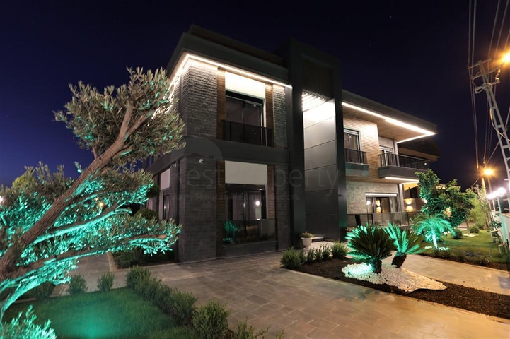 فيلا 5+1 في دوشيمالتي-منطقة أنطاليا