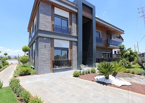 فيلا 5+1 في دوشيمالتي-منطقة أنطاليا