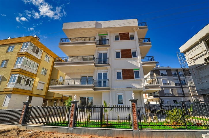 شقق دوبلكس 2+1 و 6+1 في منطقة كيبيز - أنطاليا 