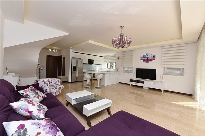 دوبلكس عائلية - 3 غرف وصالة - ضمن منطقة هادئة - كوناكليه / الانيا 